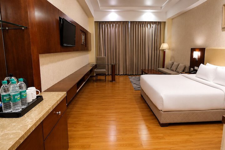 Room 12 of 64