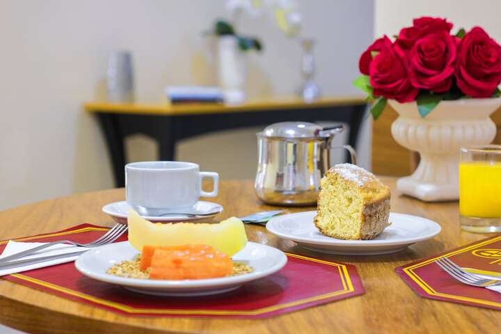 Breakfast/Coffee Service 42 of 60
