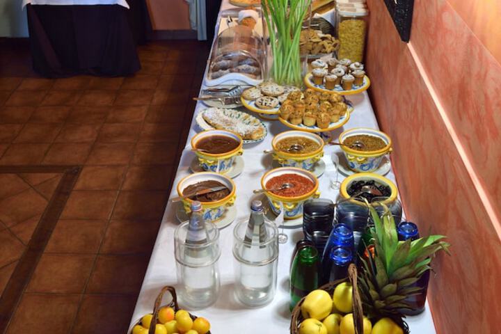 Breakfast buffet