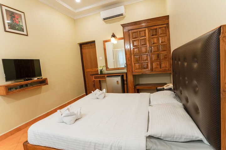Room 4 of 35