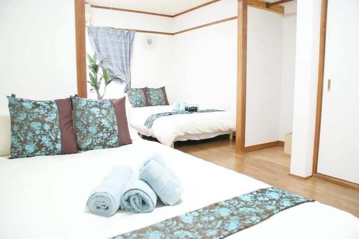 Room 4 of 23