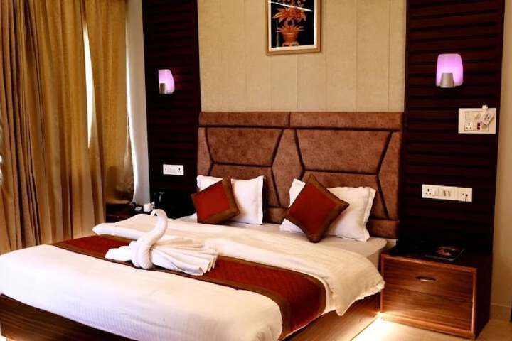 Room 3 of 21