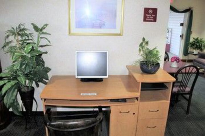 Room 42 of 76