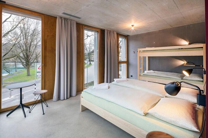 Room 17 of 41
