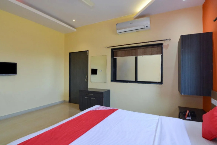 Room 2 of 13
