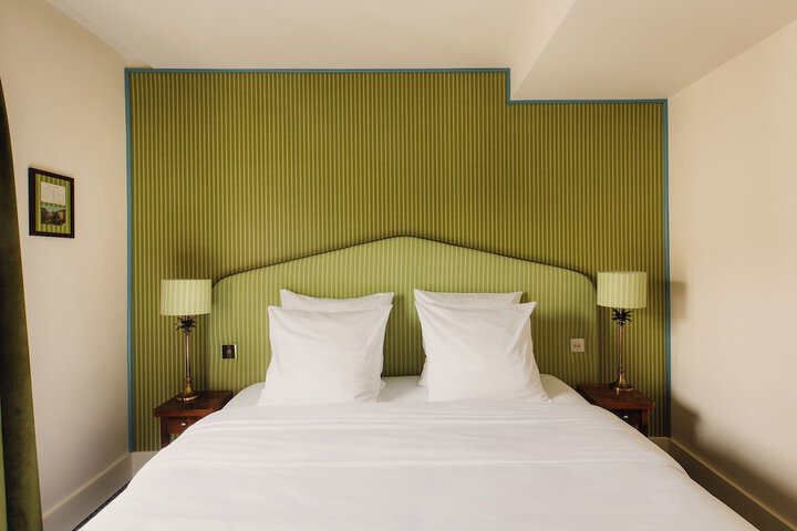 Room 38 of 103