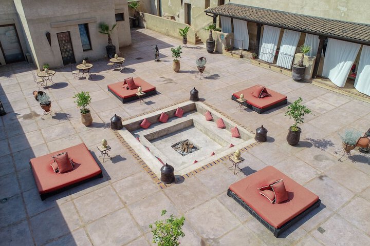 Hotel Exterior 61 of 70