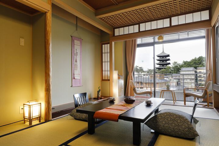 Room 4 of 92