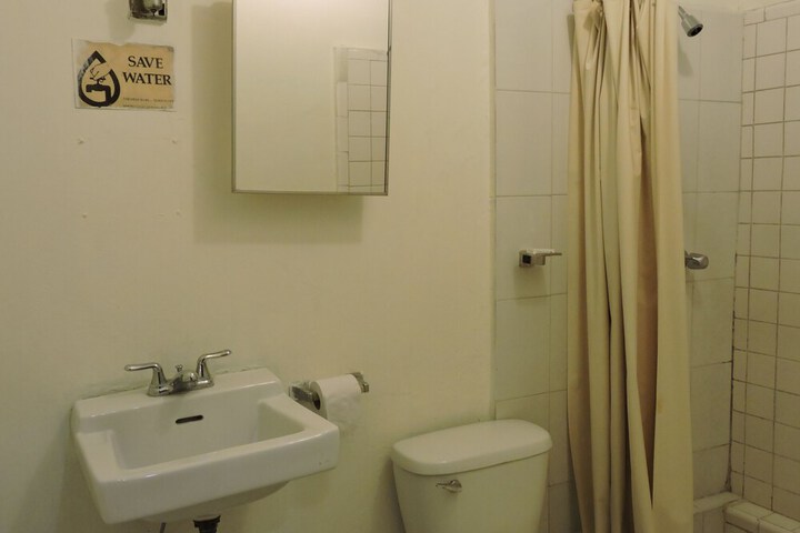 Room 40 of 59