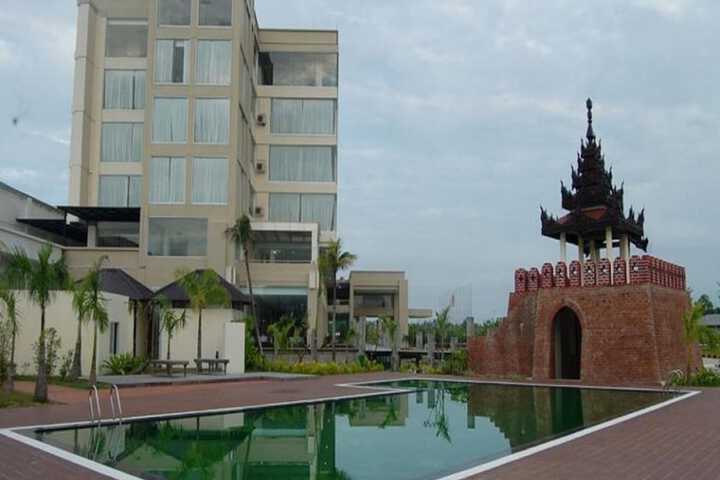 Pool 17 of 28