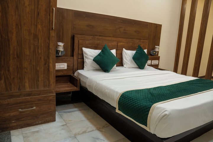 Room 14 of 26