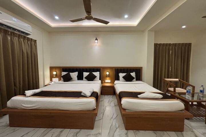 Room 2 of 15