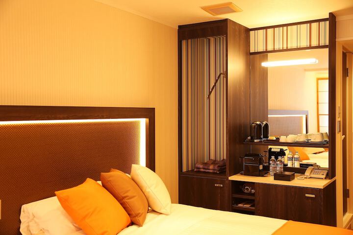 Room 6 of 133