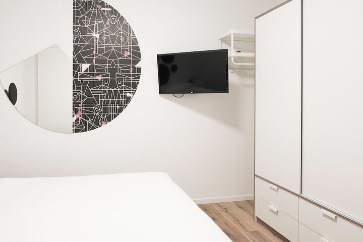 Room 14 of 78
