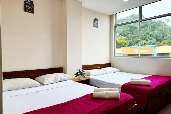 Room 6 of 15