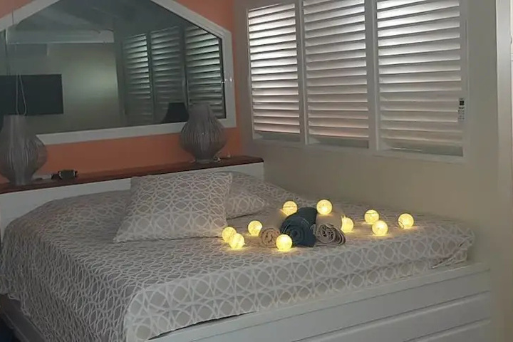 Room 5 of 5