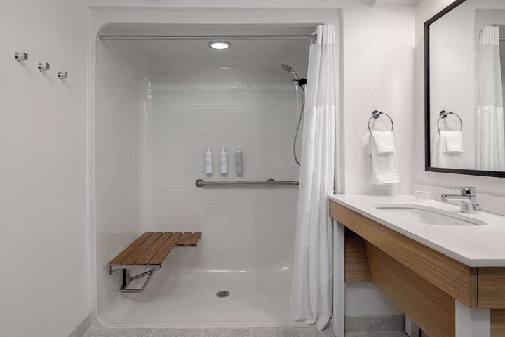 Bathroom shower