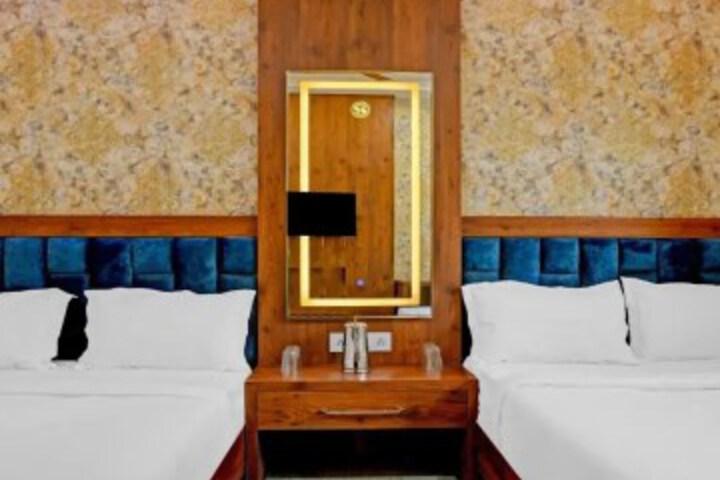 Capital O 87647 Hotel Shaurya