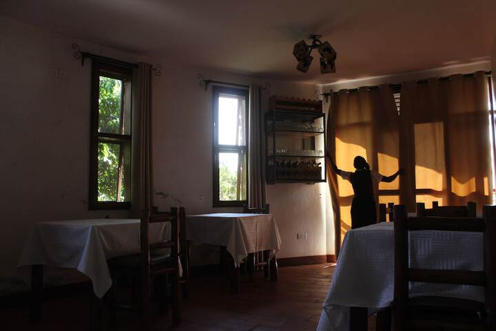 Dining 27 of 45