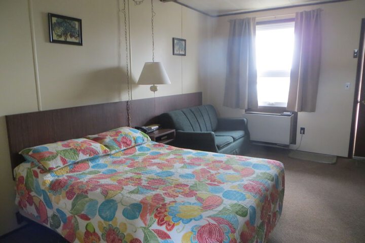 Room 12 of 30