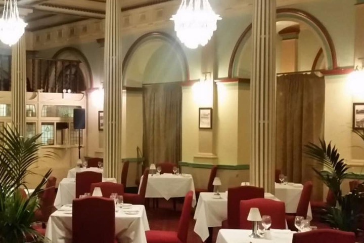 Dining 24 of 48