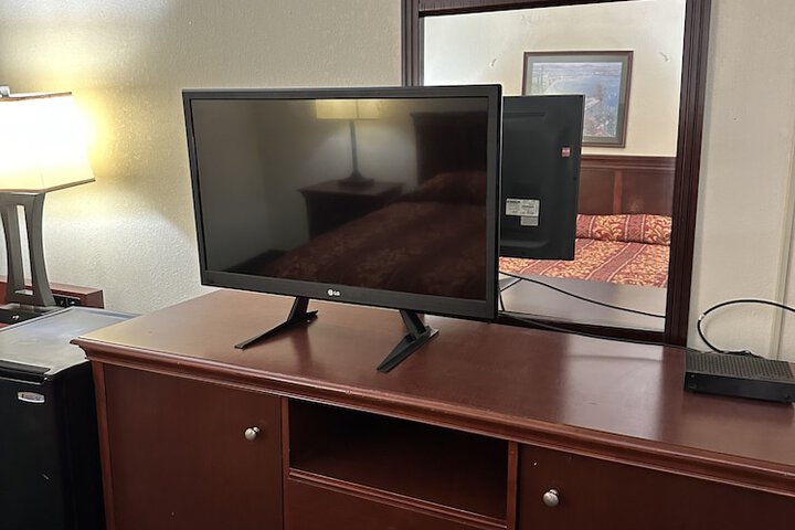 Room 5 of 15