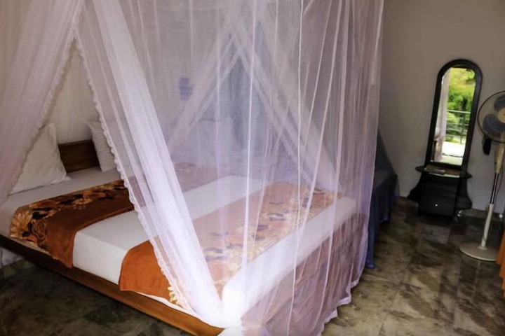 Room 7 of 22