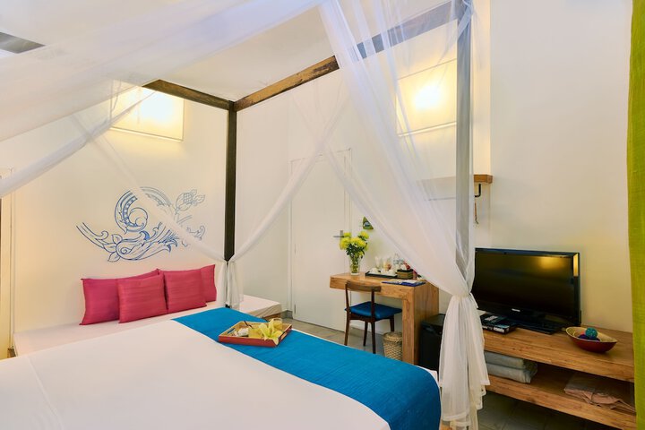 Room 3 of 46