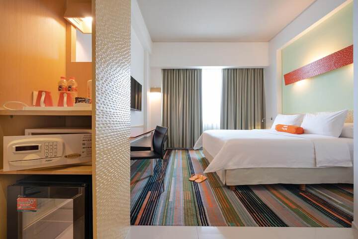 Room 5 of 44