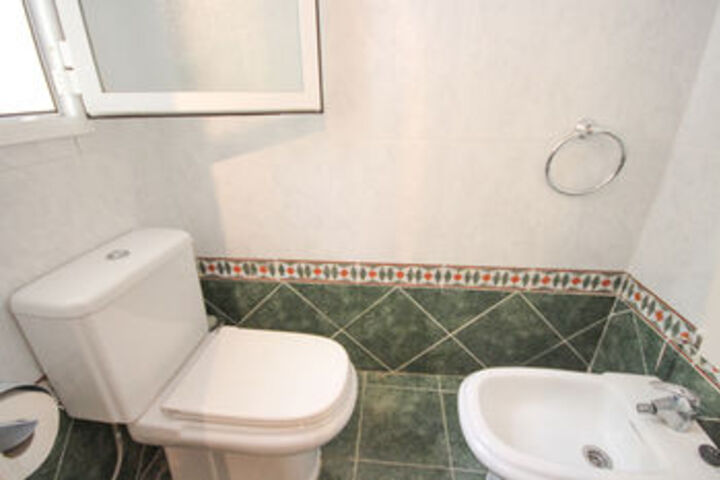 Room 2 of 18