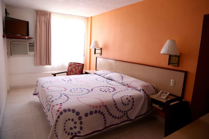 Room 16 of 78