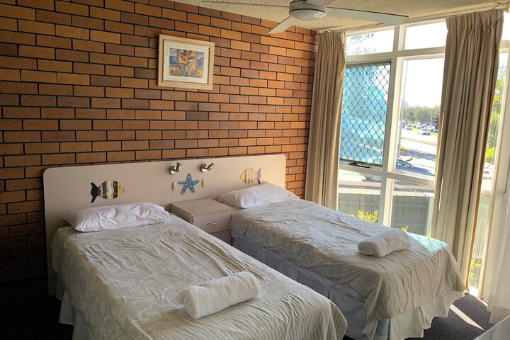 Room 3 of 75