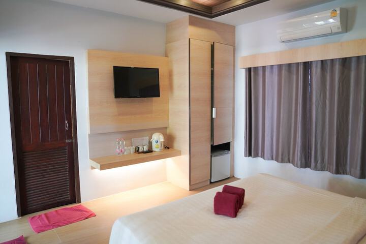 Room 5 of 44