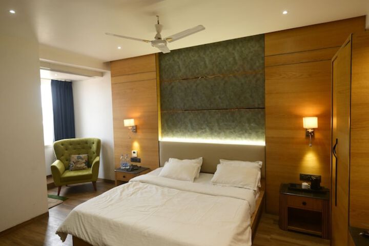 Room 4 of 54