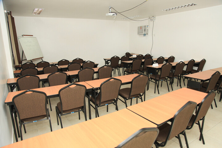 Room 12 of 22