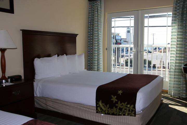2 Queen Beds Accessible (5 of 11)