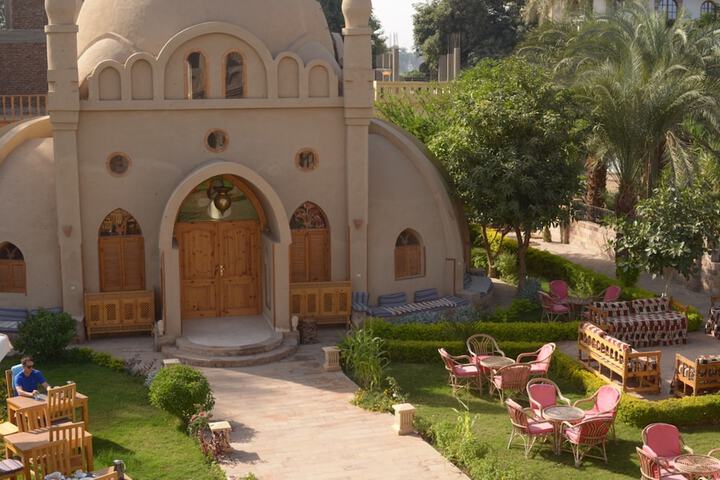 Hotel Exterior 159 of 218