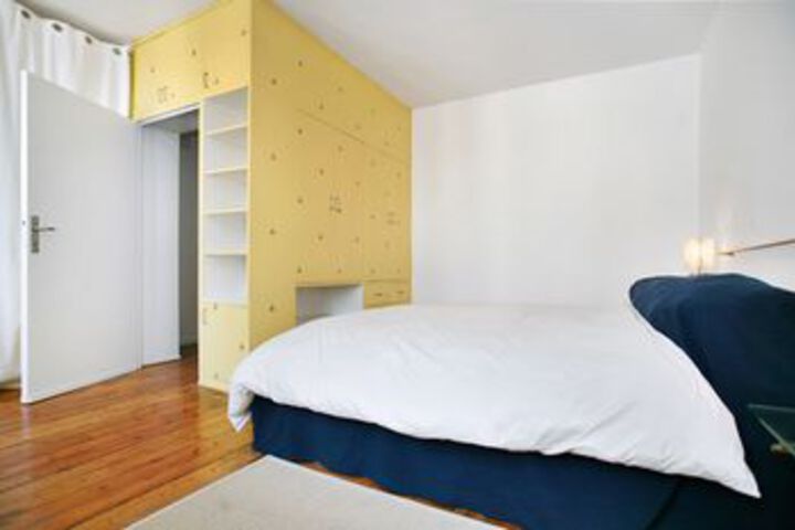 Room 16 of 66