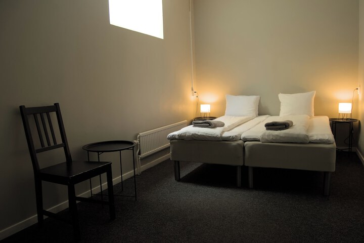 Room 57 of 128