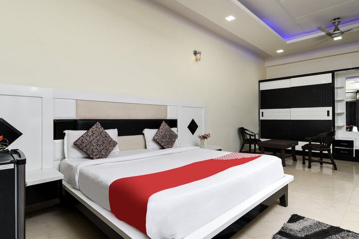 Room 10 of 26