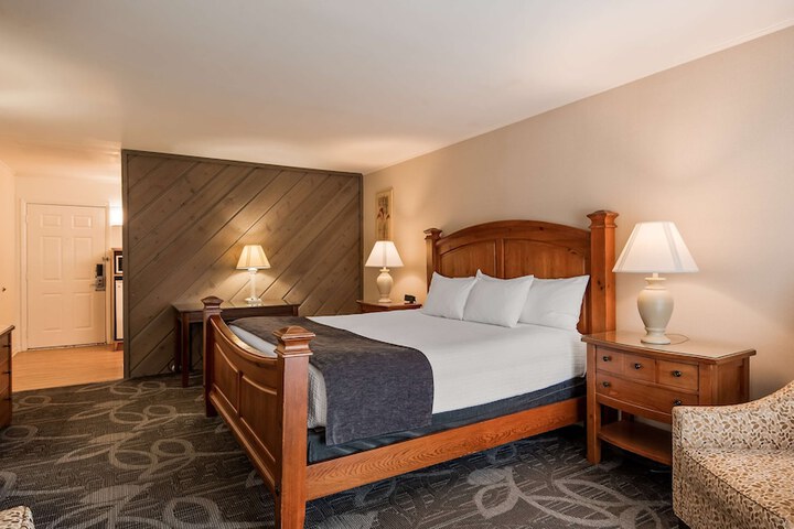 1 King Bed (18 of 23)