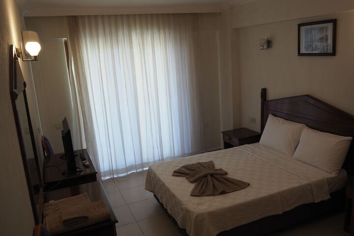 Room 9 of 85