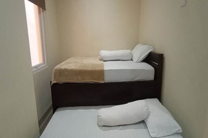Room 4 of 13
