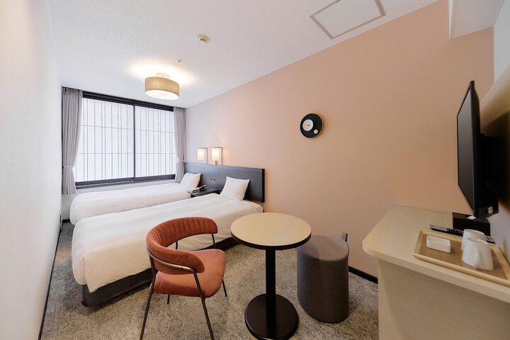 Room 17 of 72