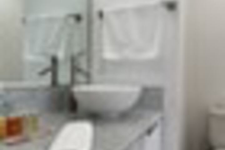 Room 320 of 516
