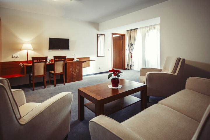 Room 15 of 72