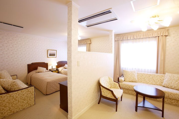 Room 27 of 69