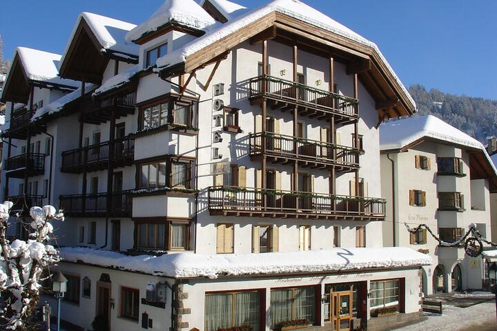 Hotel Dolomiti Madonna