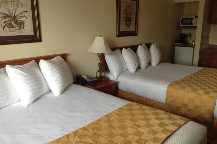 Superior 2 Queen Beds (15 of 25)