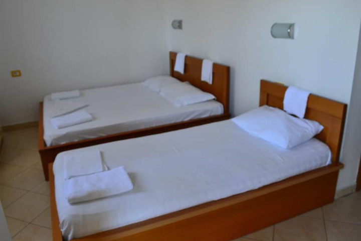 Room 12 of 24